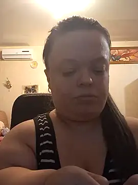 Snapshot of Janiffer_MiMi chatting on 01/12/25, 03:03 Janiffer MiMi online show from 01/12/25, 03:03