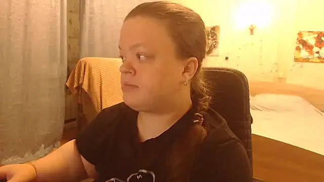 Snapshot of Janiffer_MiMi chatting on 01/19/25, 07:04 Janiffer MiMi online show from 01/19/25, 07:04