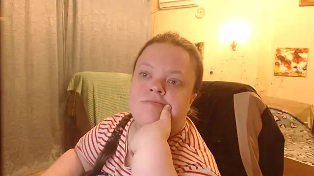 Snapshot of Janiffer_MiMi chatting on 02/13/25, 10:33 Janiffer MiMi online show from 02/13/25, 10:33