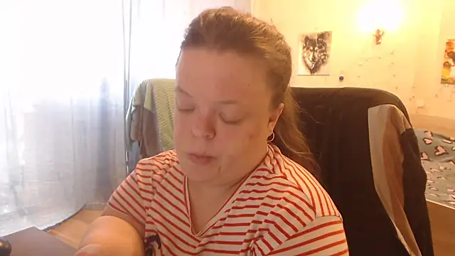 Snapshot of Janiffer_MiMi chatting on 02/14/25, 02:02 Janiffer MiMi online show from 02/14/25, 02:02