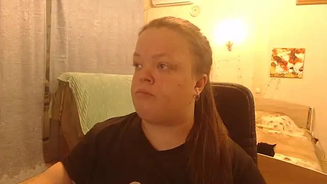 Snapshot of Janiffer_MiMi chatting on 02/18/25, 04:37 Janiffer MiMi online show from 02/18/25, 04:37