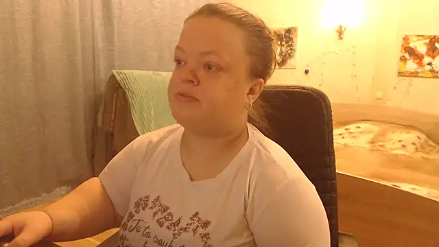 Snapshot of Janiffer_MiMi chatting on 02/19/25, 05:49 Janiffer MiMi online show from 02/19/25, 05:49