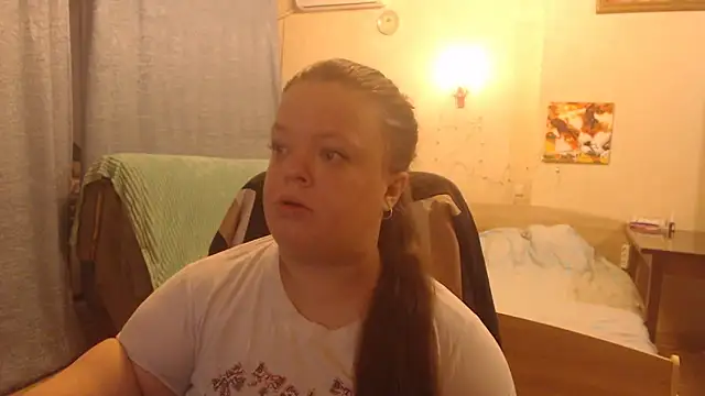 Snapshot of Janiffer_MiMi chatting on 03/20/25, 04:53 Janiffer MiMi online show from 03/20/25, 04:53