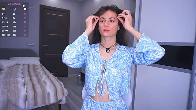 Snapshot of Holla_Molly chatting on 02/26/26, 05:50 Holla Molly online show from 02/26/26, 05:50