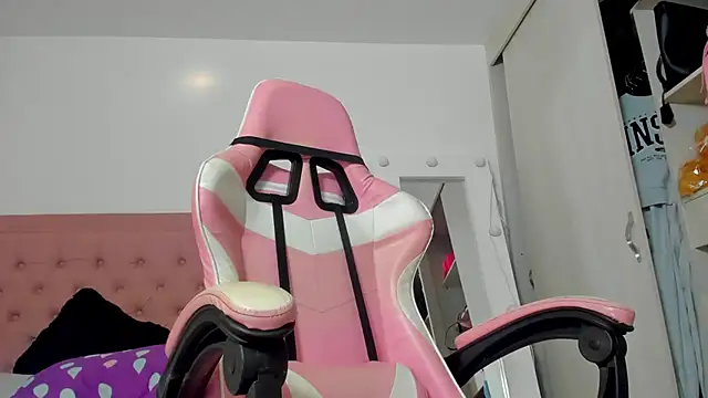 Lindsay-hii online show from 03/01/25, 03:16