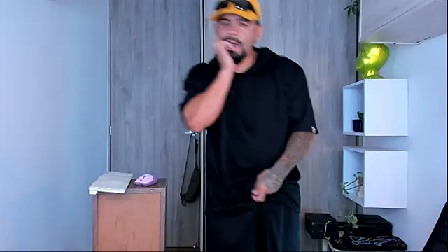 Ricardo 1998 online show from 02/13/25, 01:08