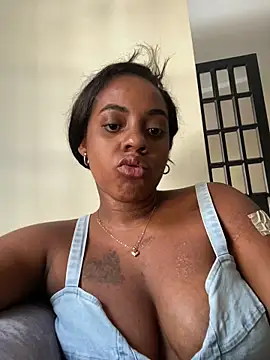 HollyJorda online show from 12/15/25, 09:41