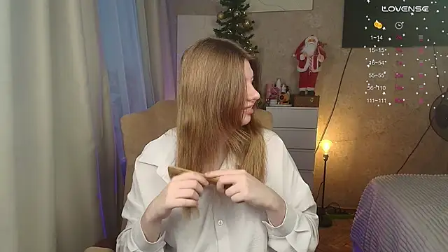 Vivian cutie online show from 12/21/25, 12:34