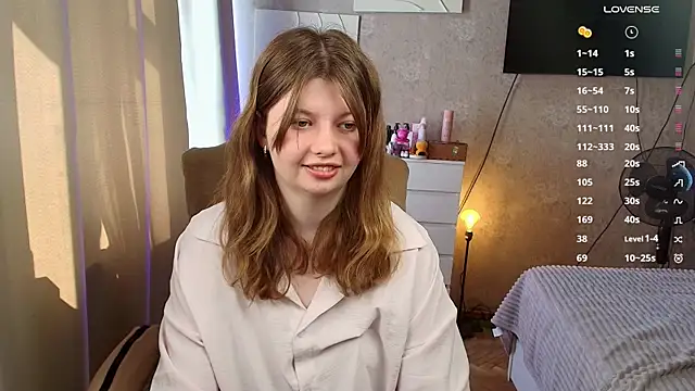 Snapshot of Vivian_cutie chatting on 04/11/26, 10:30 Vivian cutie online show from 04/11/26, 10:30