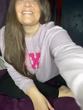 Snapshot of CamilaLovexoxo chatting on 03/24/26, 01:05 CamilaLovexoxo online show from 03/24/26, 01:05