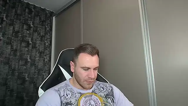 Snapshot of Thori92 chatting on 01/17/25, 07:05 Thori92 online show from 01/17/25, 07:05