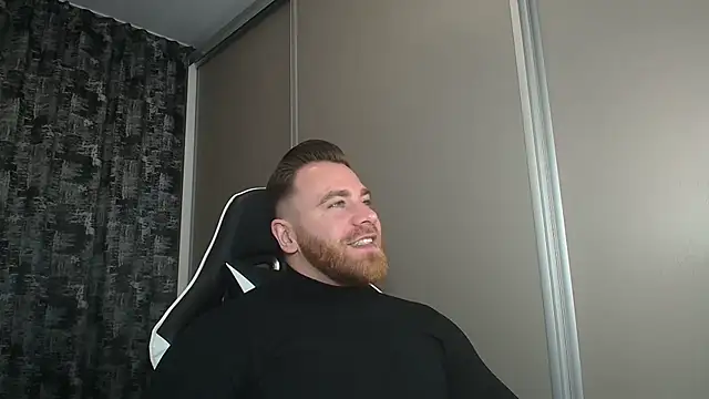 Snapshot of Thori92 chatting on 03/18/25, 06:15 Thori92 online show from 03/18/25, 06:15