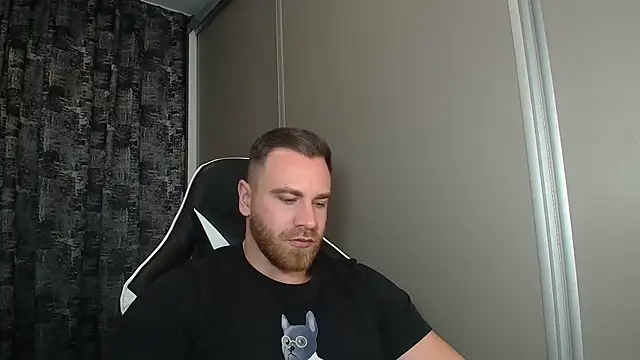 Snapshot of Thori92 chatting on 11/07/25, 05:57 Thori92 online show from 11/07/25, 05:57