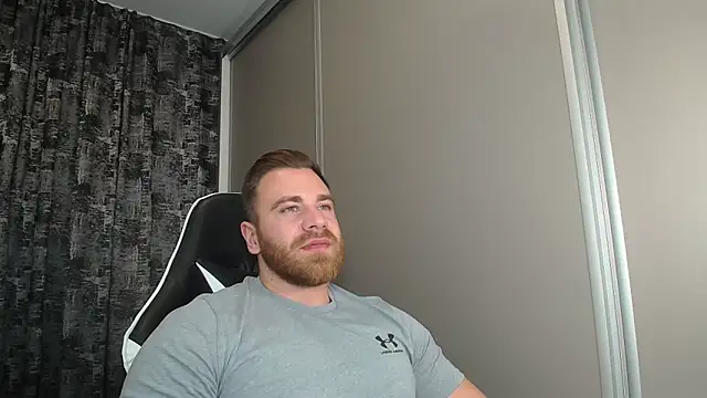 Snapshot of Thori92 chatting on 11/18/25, 06:34 Thori92 online show from 11/18/25, 06:34