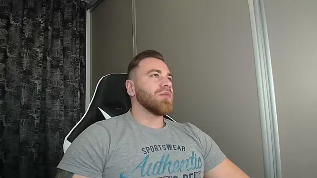 Snapshot of Thori92 chatting on 11/20/25, 05:56 Thori92 online show from 11/20/25, 05:56