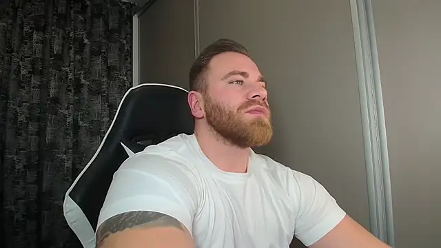 Snapshot of Thori92 chatting on 11/30/25, 09:19 Thori92 online show from 11/30/25, 09:19