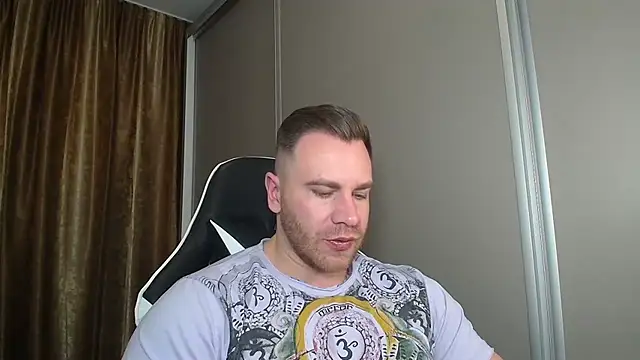 Thori92 online show from 12/17/25, 06:58