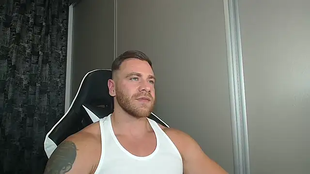 Snapshot of Thori92 chatting on 07/17/26, 08:35 Thori92 online show from 07/17/26, 08:35