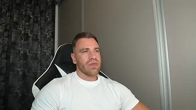 Snapshot of Thori92 chatting on 07/18/26, 07:50 Thori92 online show from 07/18/26, 07:50