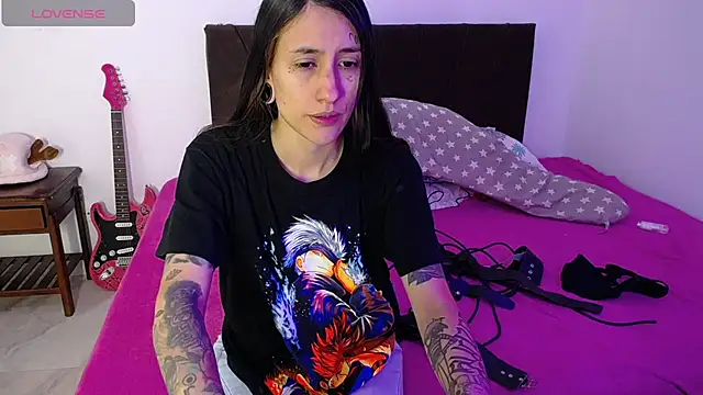 I am kim online show from 10/31/25, 01:50