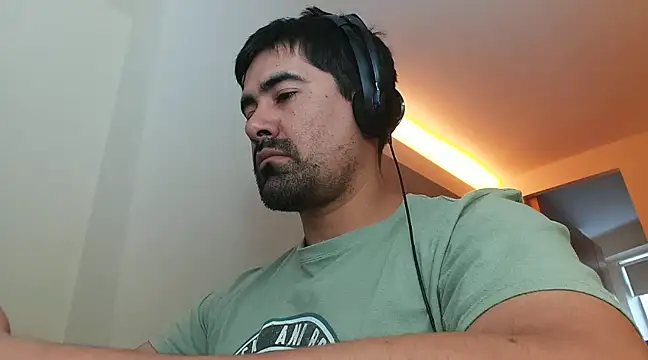 Snapshot of VonDoomdelToro chatting on 02/11/25, 11:22 VonDoomdelToro online show from 02/11/25, 11:22