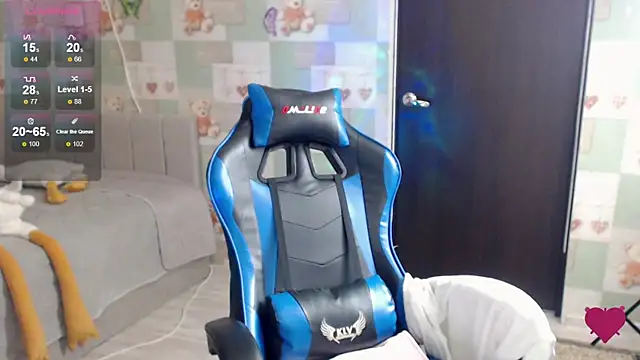 Snapshot of Korolek12 chatting on 04/08/26, 04:56 Korolek12 online show from 04/08/26, 04:56