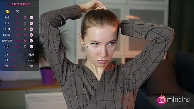 melanielwithu online show from 11/19/25, 03:01