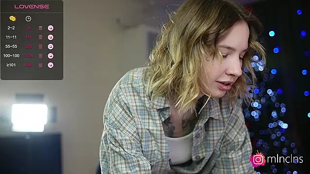 Snapshot of melanielwithu chatting on 01/13/26, 03:06 melanielwithu online show from 01/13/26, 03:06