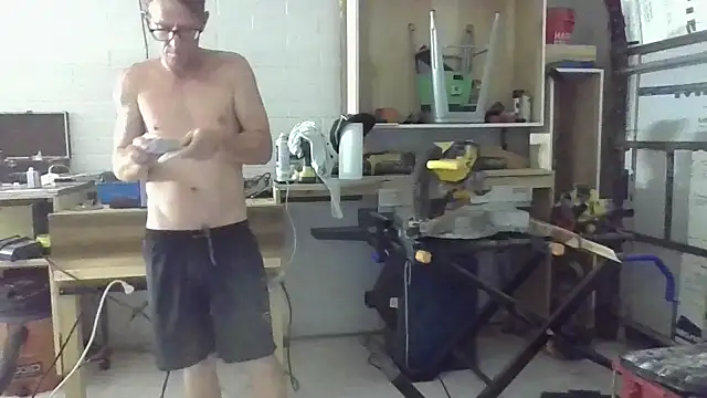 Snapshot of sunburnt602 chatting on 03/09/26, 05:33 sunburnt602 online show from 03/09/26, 05:33