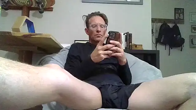 Snapshot of sunburnt602 chatting on 05/20/26, 05:08 sunburnt602 online show from 05/20/26, 05:08