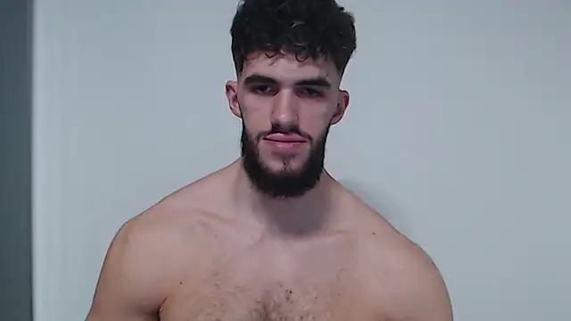 Snapshot of hiddenf chatting on 12/19/25, 10:39 hiddenf online show from 12/19/25, 10:39