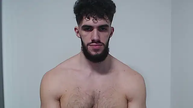 Snapshot of hiddenf chatting on 02/18/26, 09:33 hiddenf online show from 02/18/26, 09:33