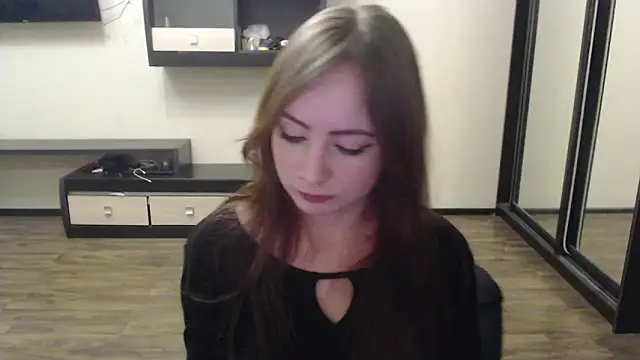 Laralianna online show from 12/11/24, 07:25