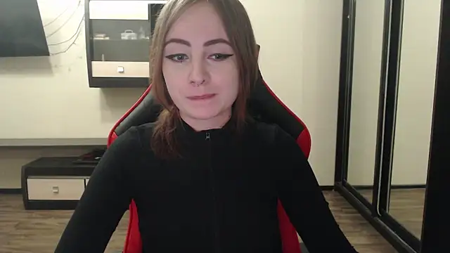 Laralianna online show from 01/10/25, 11:08