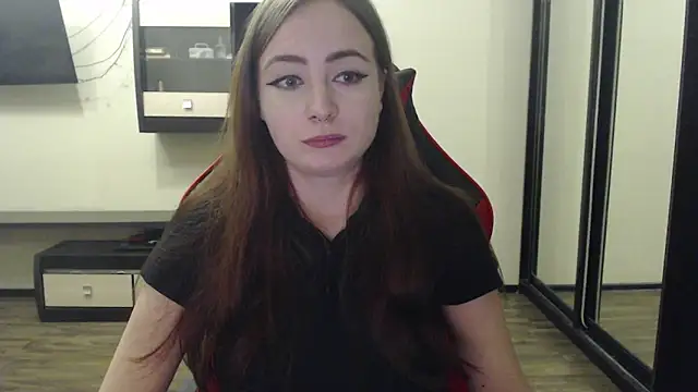 Laralianna online show from 01/12/25, 10:43