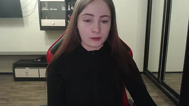 Laralianna online show from 02/07/25, 09:58