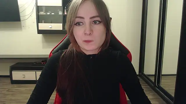 Laralianna online show from 02/20/25, 08:47