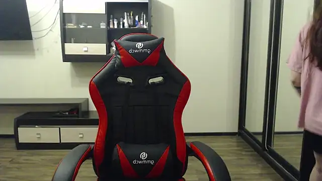 Laralianna online show from 02/22/25, 07:58