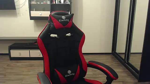 Laralianna online show from 03/01/25, 05:16