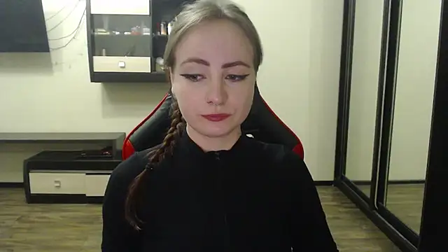 Laralianna online show from 03/02/25, 05:04