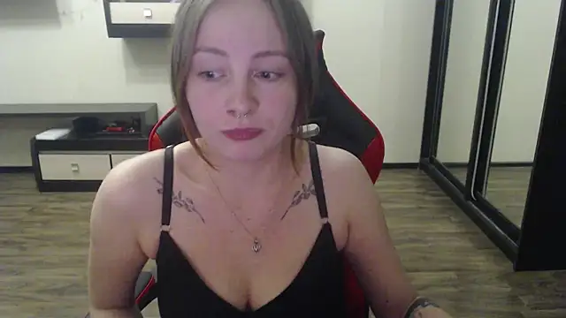 Laralianna online show from 03/16/25, 04:56