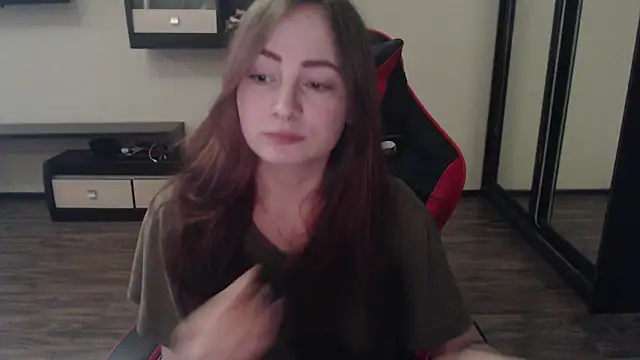 Laralianna online show from 03/17/25, 11:21