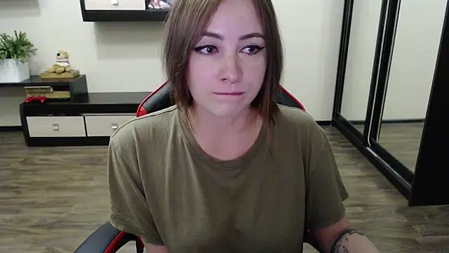 Laralianna online show from 09/08/25, 04:28