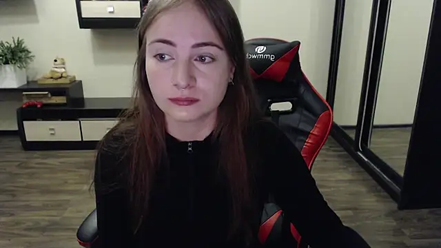 Laralianna online show from 09/12/25, 12:55