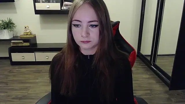 Laralianna online show from 09/13/25, 11:54