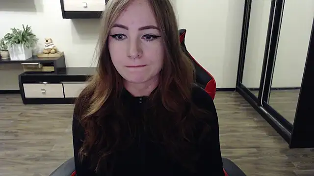 Laralianna online show from 09/22/25, 11:45