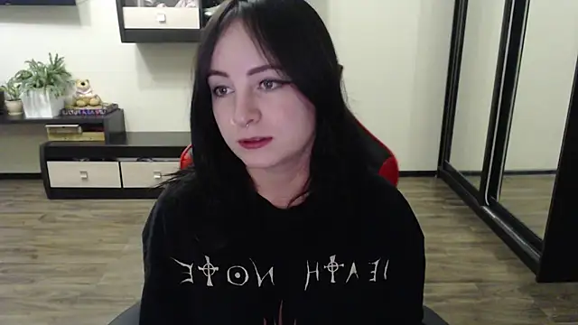 Laralianna online show from 10/04/25, 05:44