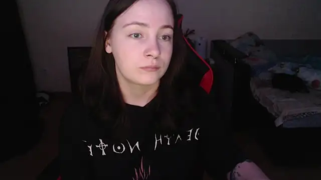 Laralianna online show from 12/15/25, 06:12