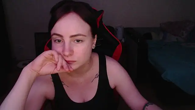 Snapshot of Laralianna chatting on 03/08/26, 02:04 Laralianna online show from 03/08/26, 02:04