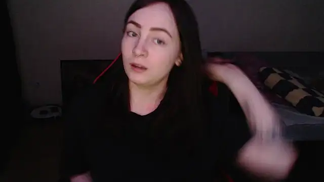 Snapshot of Laralianna chatting on 03/10/26, 03:00 Laralianna online show from 03/10/26, 03:00